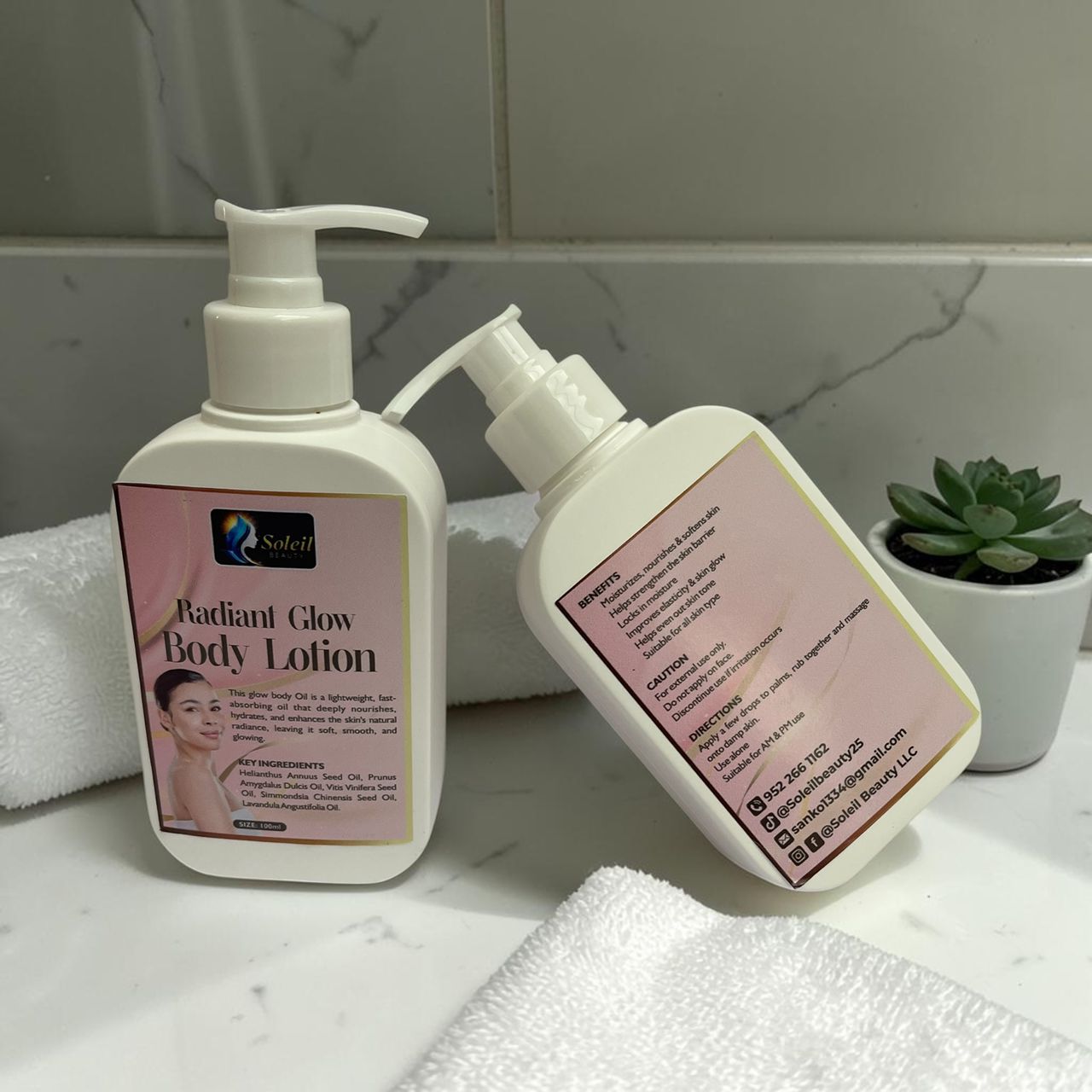 IL BEAUTY
https://www.soleilbeauty.co › products › radiant-glow-body-lotion
Radiant Glow Body Lotion for Hydrated Skin | Soleil Beauty